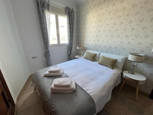 Amador Apartamento Familiar Centro Parking Amador De Los Rios Sevilla Dış mekan fotoğraf